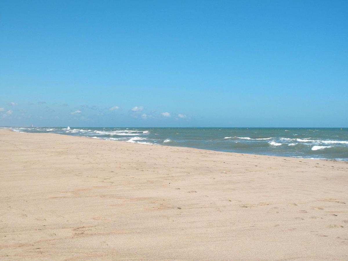 Les Eaux Vives 1 & 2-2 By Interhome Saint-Pierre-la-Mer (Aude)