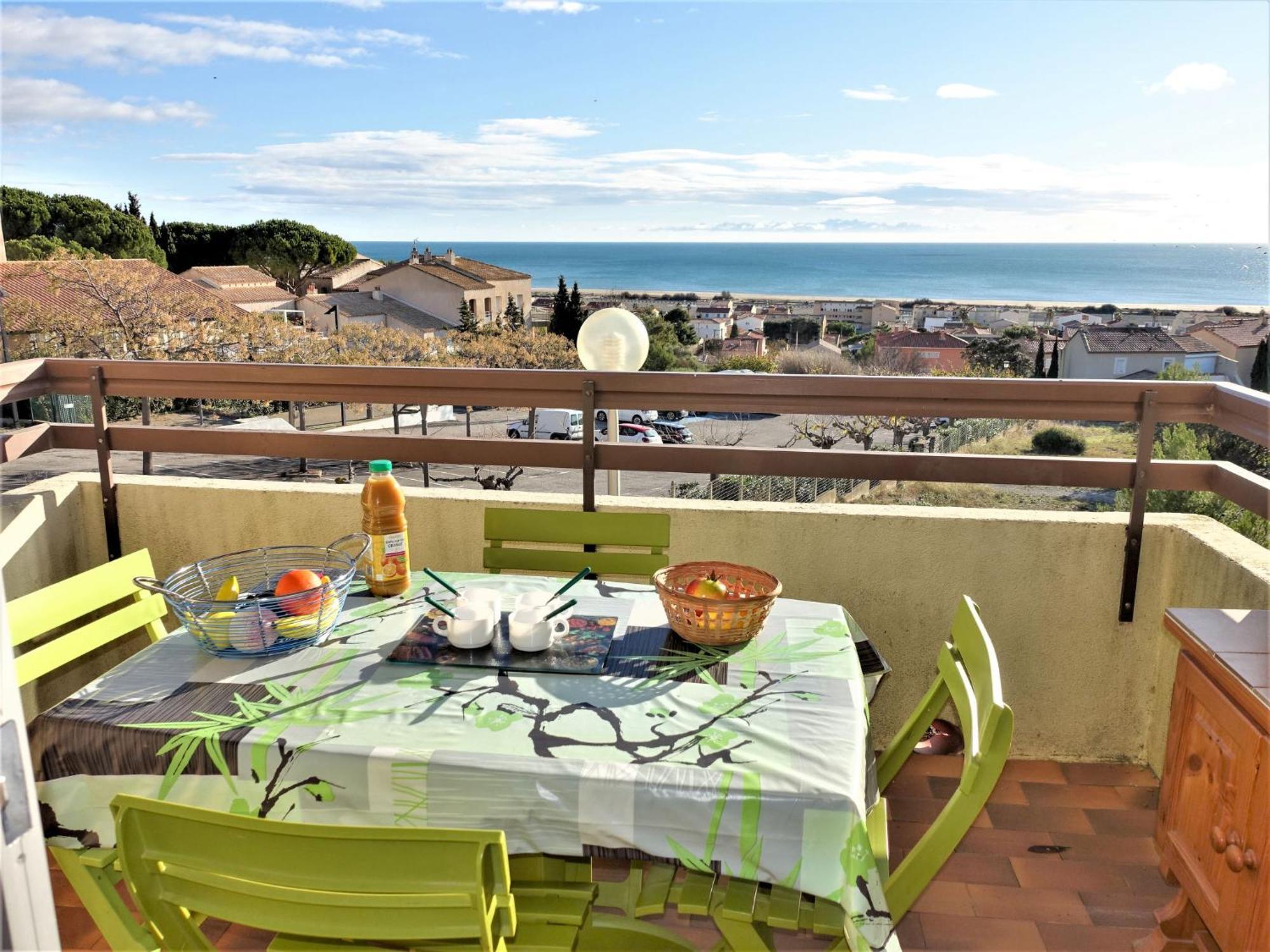 Les Eaux Vives 1 & 2-2 By Interhome Saint-Pierre-la-Mer (Aude)